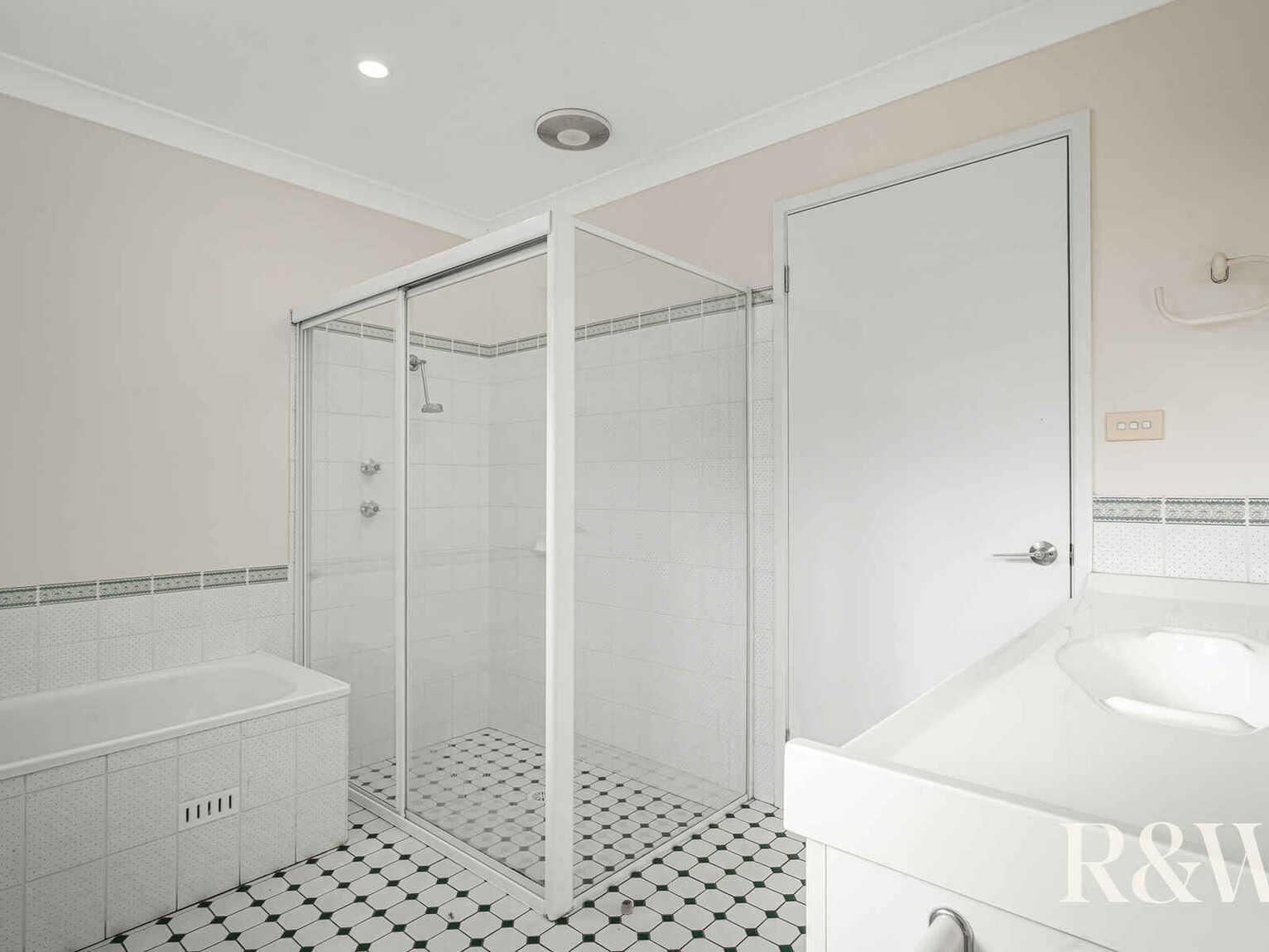 57 Kunipipi Street St Clair