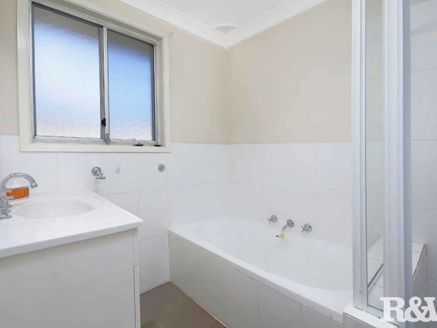 3 Standish Avenue Oakhurst