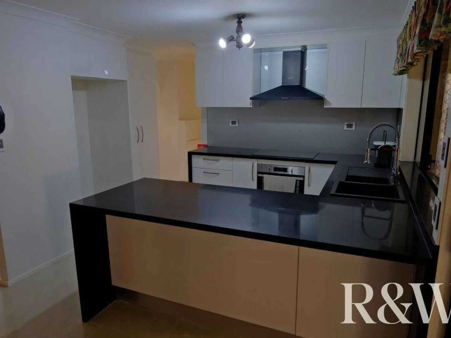 20 Kemerton Street St Clair