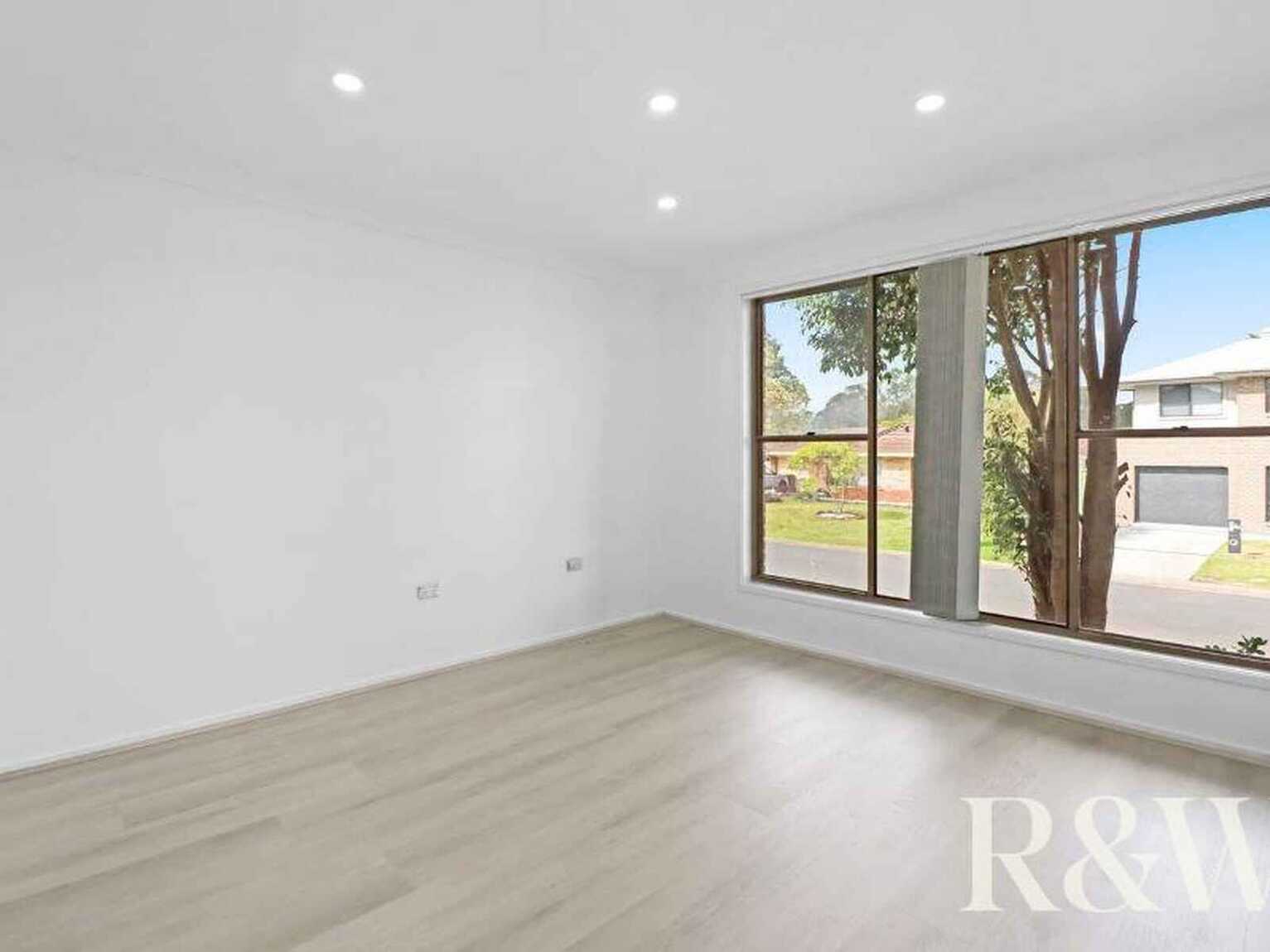 17 Rainbow Place, St Clair