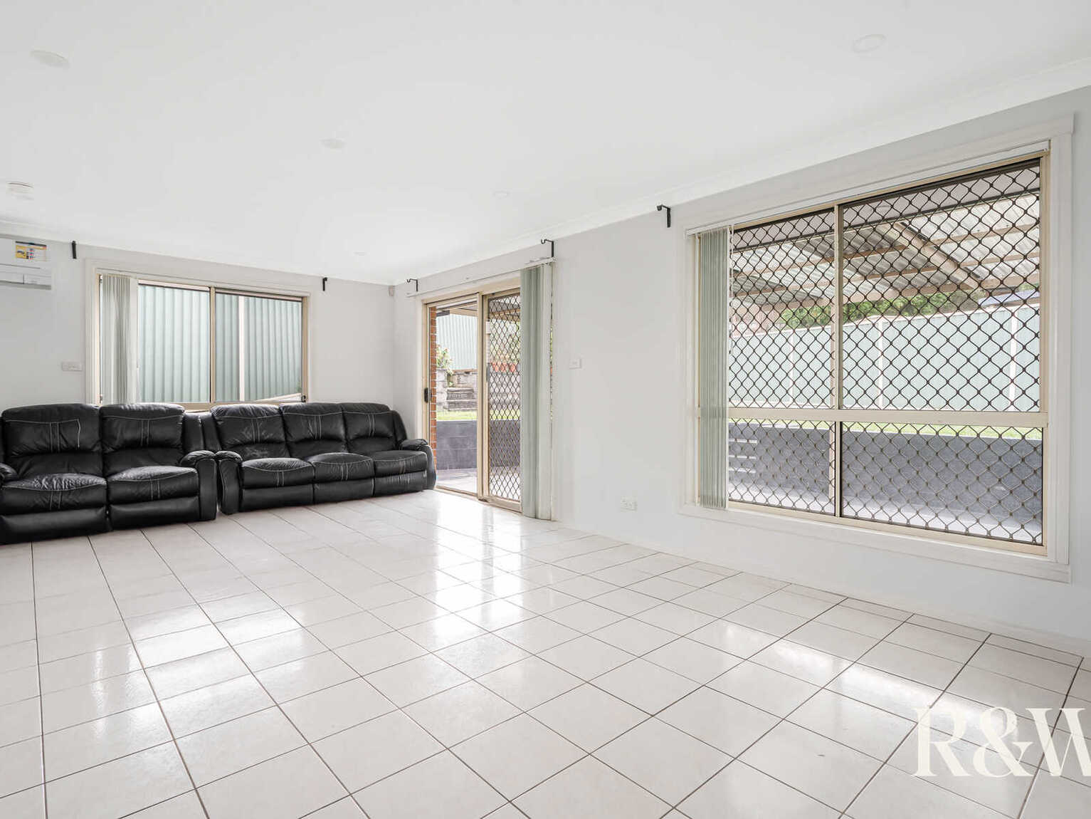 17 Mabuhay Grove Mount Druitt