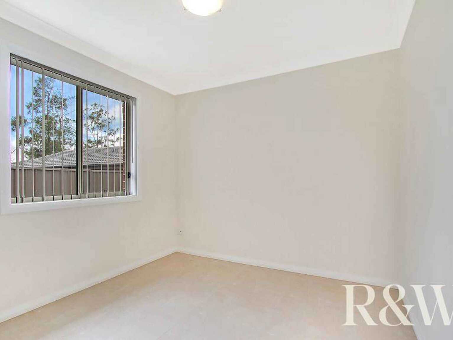 7A Hay Close St Clair
