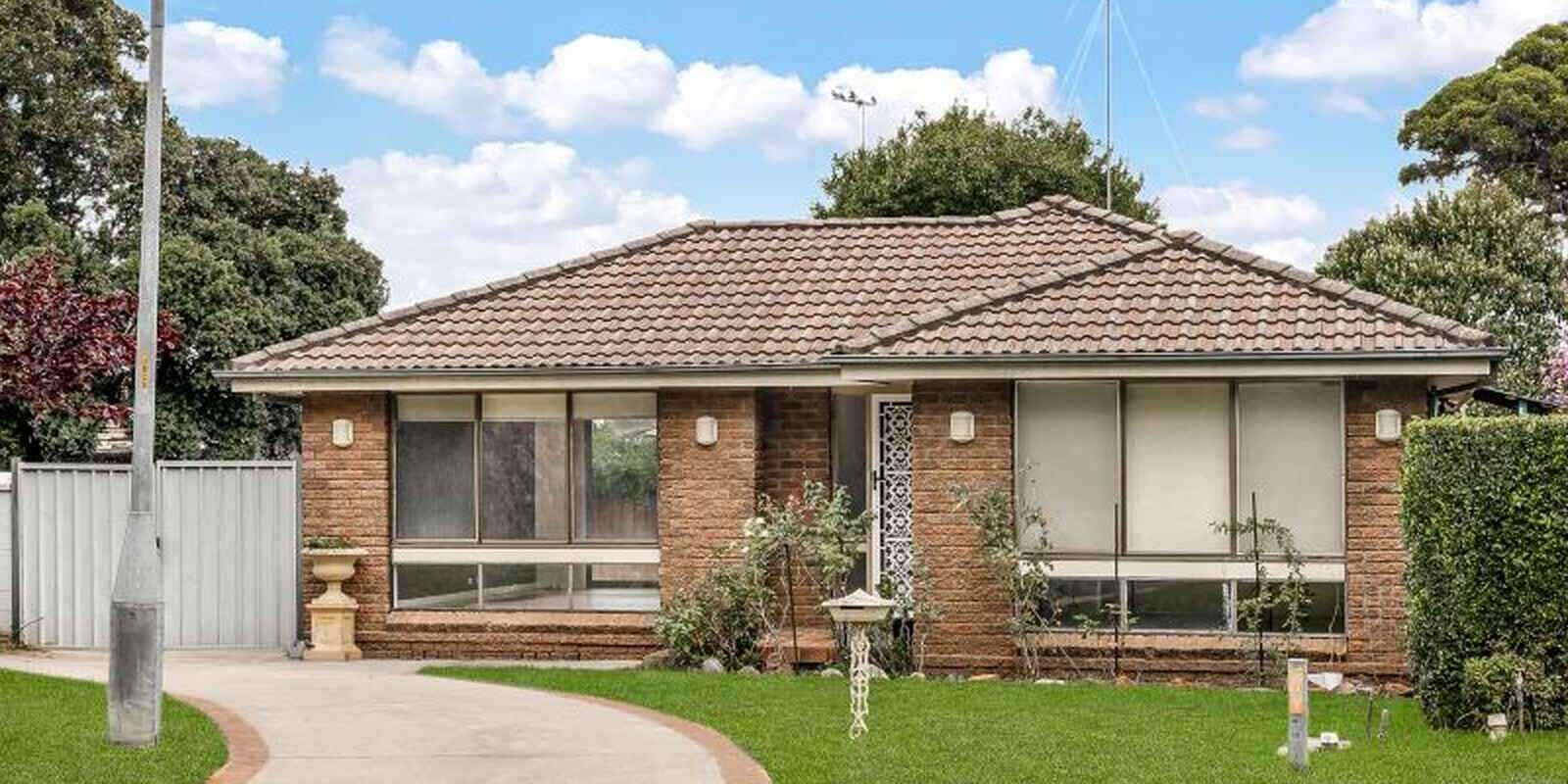 4 Galah Close St Clair