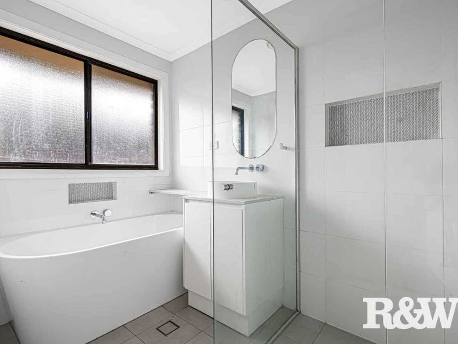 4 Galah Close St Clair