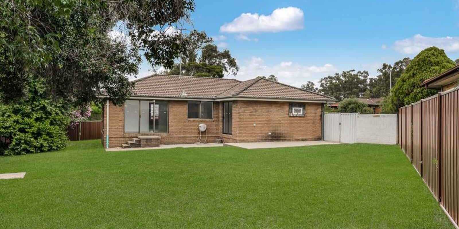4 Galah Close St Clair
