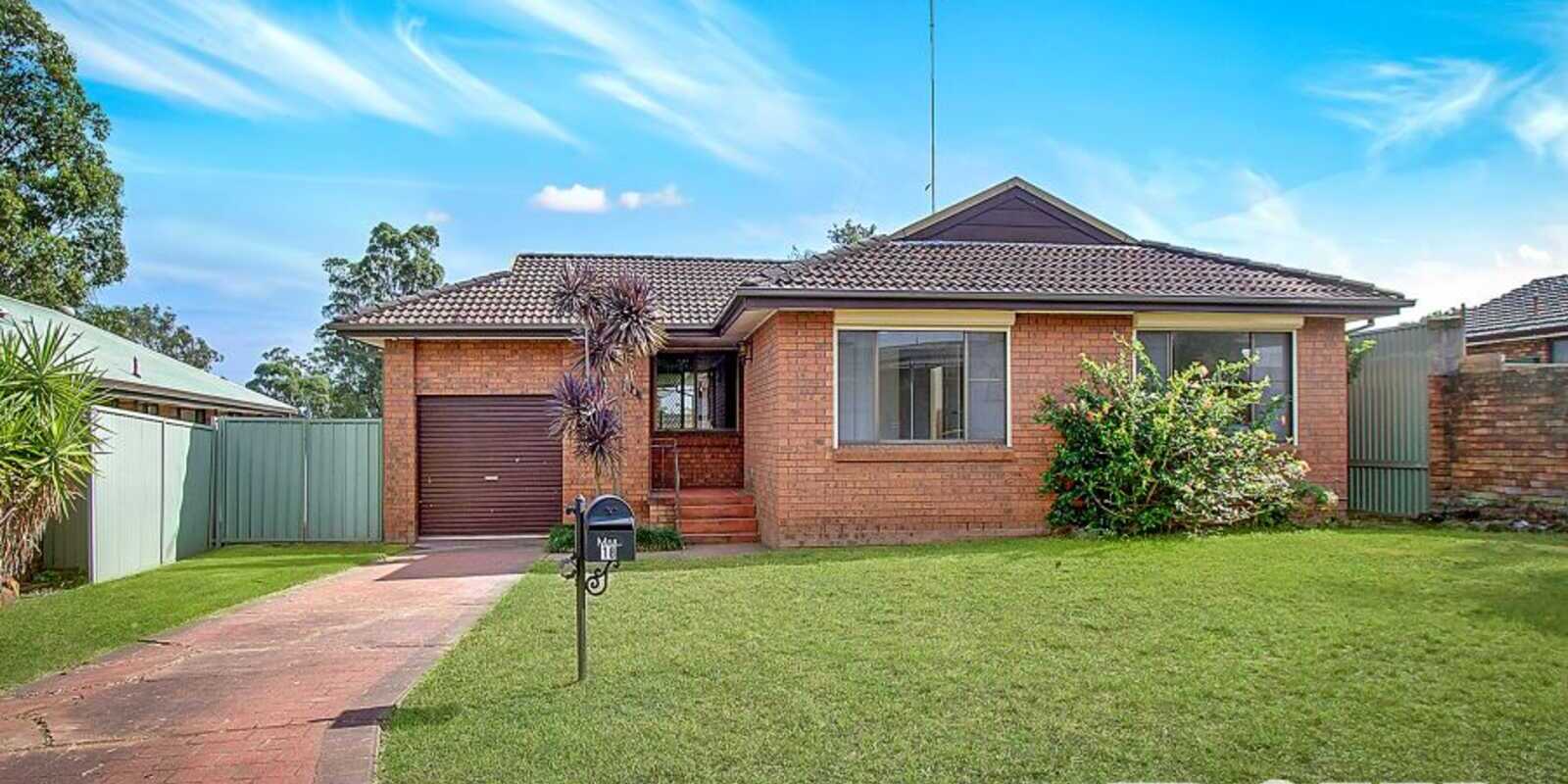 18 Caribou Close St Clair