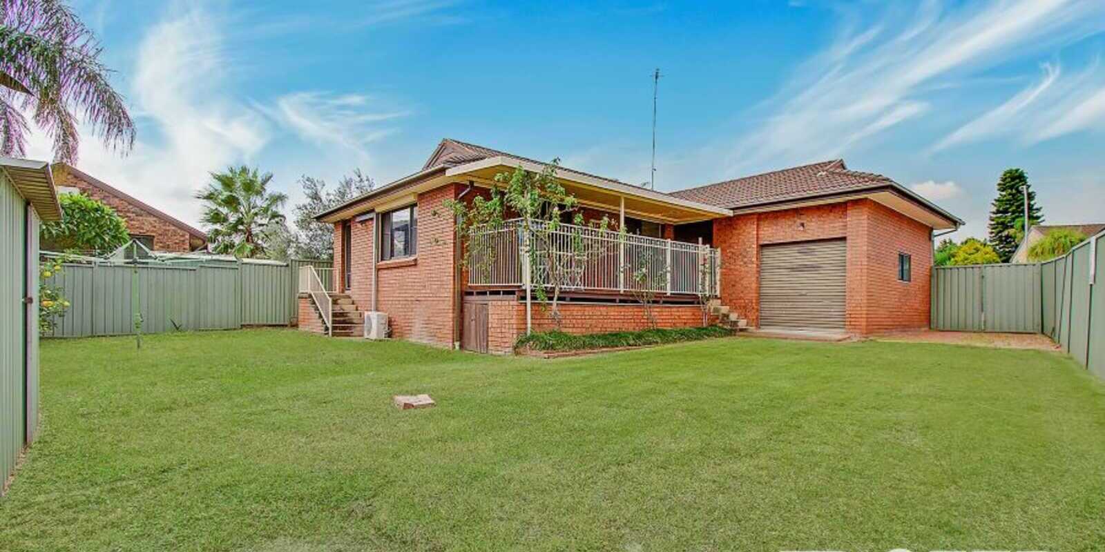 18 Caribou Close St Clair