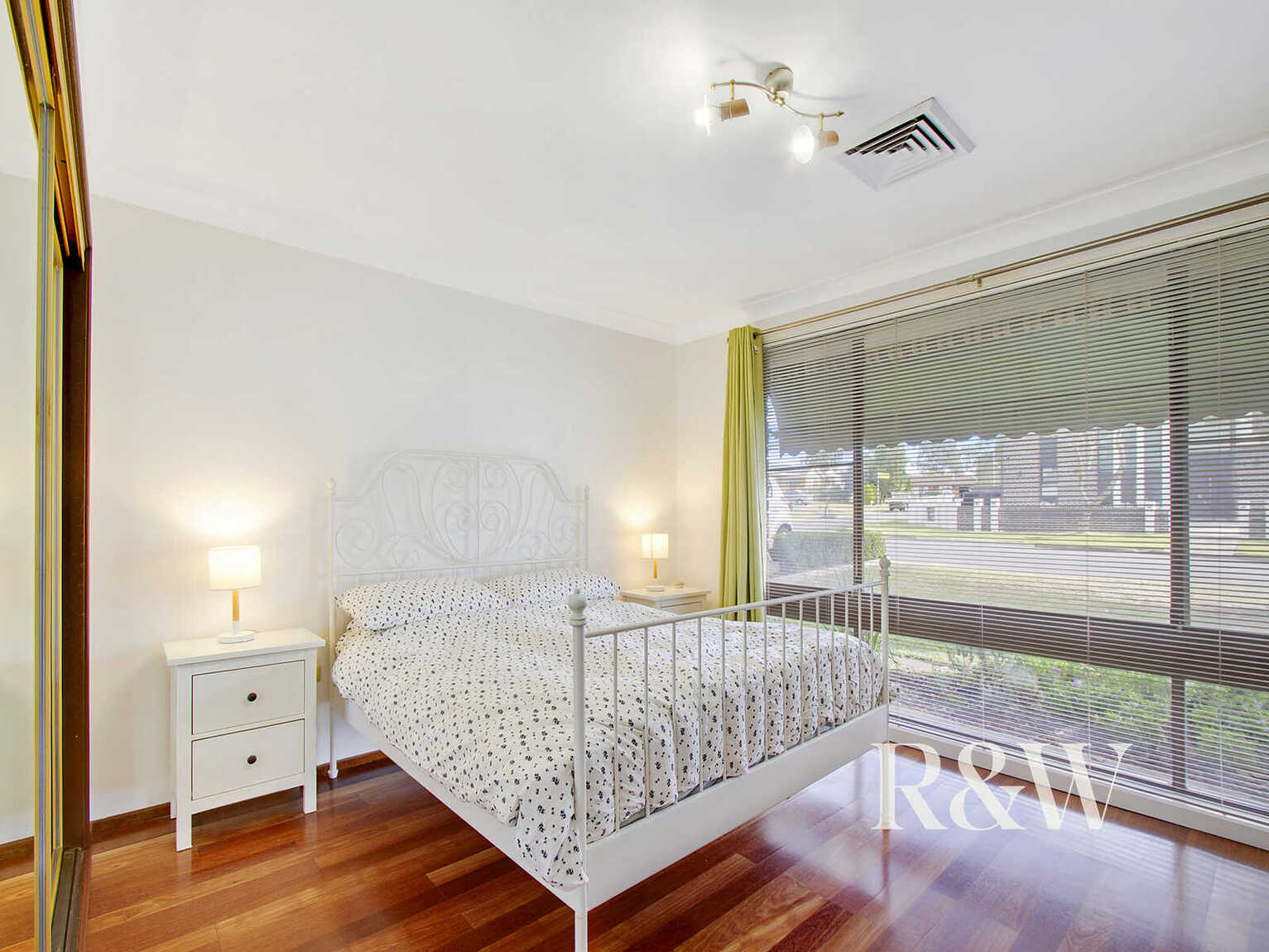 12 The Grandstand St Clair 12 The Grandstand St Clair