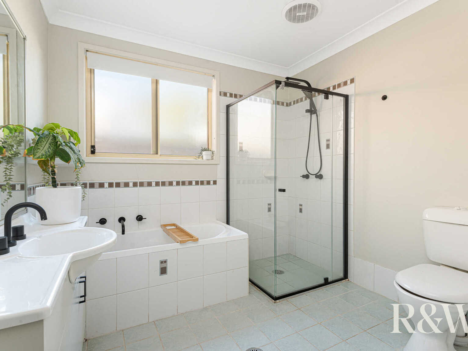 1/6 Brisbane Street Oxley Park
