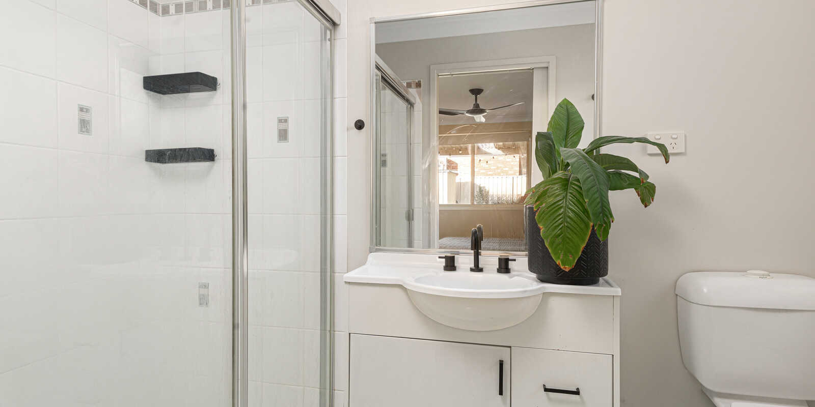 1/6 Brisbane Street Oxley Park