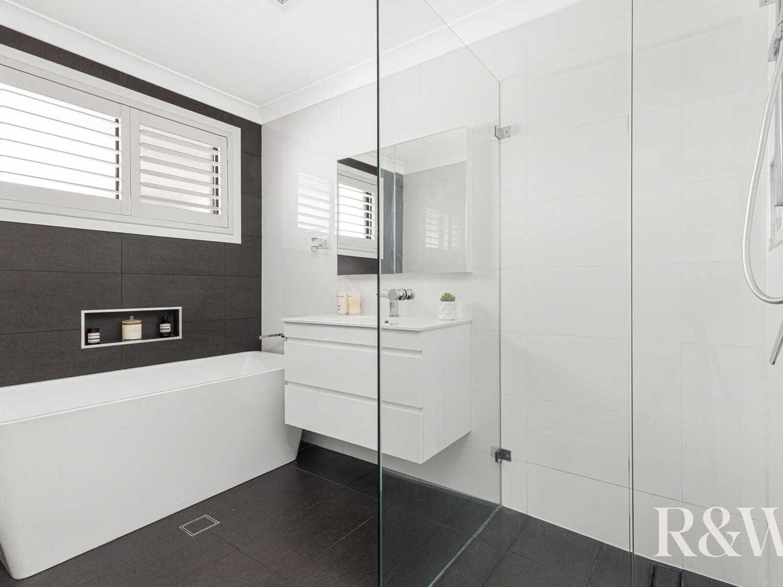 44 Endeavour Avenue St Clair