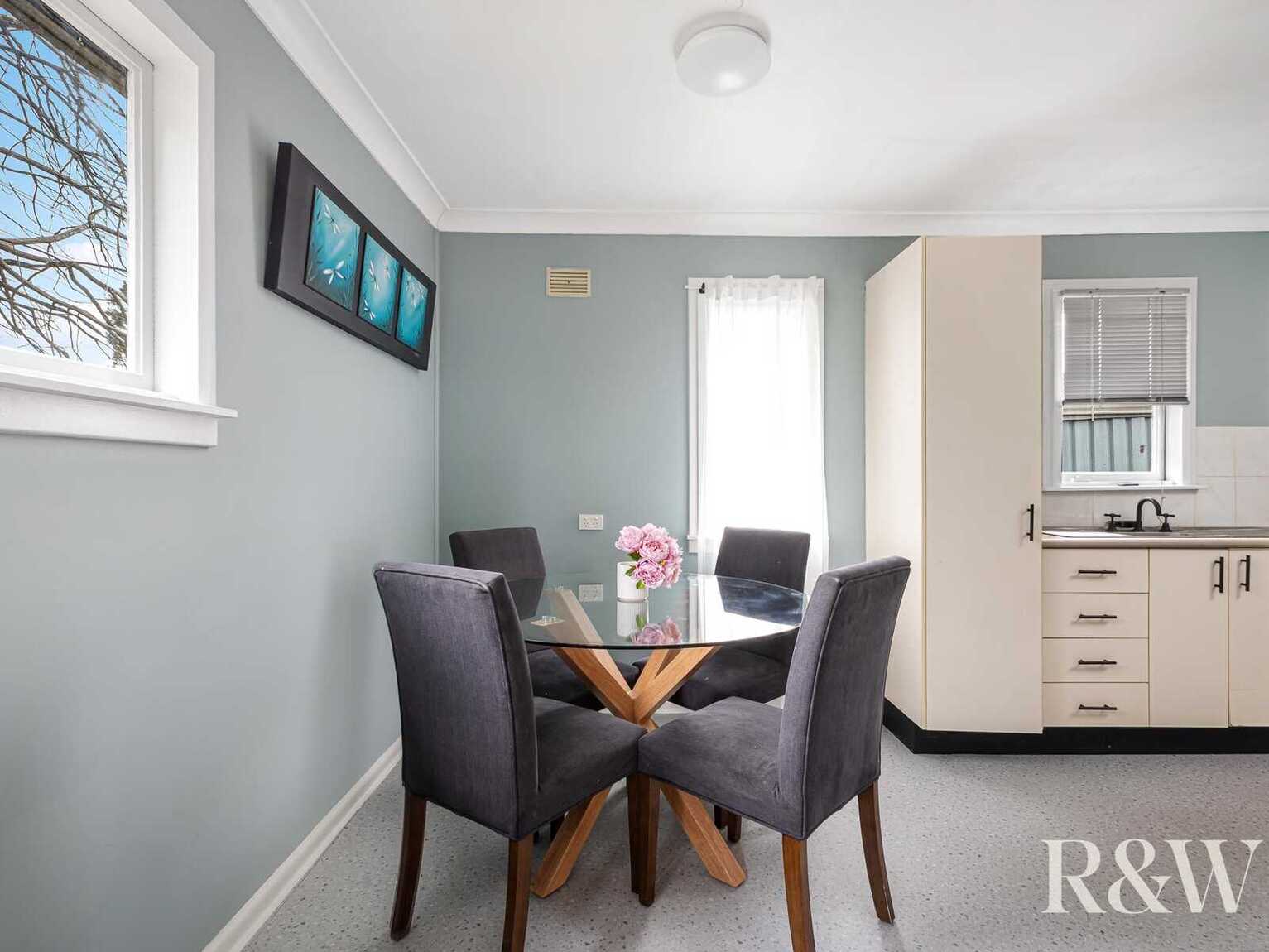 27 & 27A Ellsworth Drive Tregear 27 & 27A Ellsworth Drive Tregear