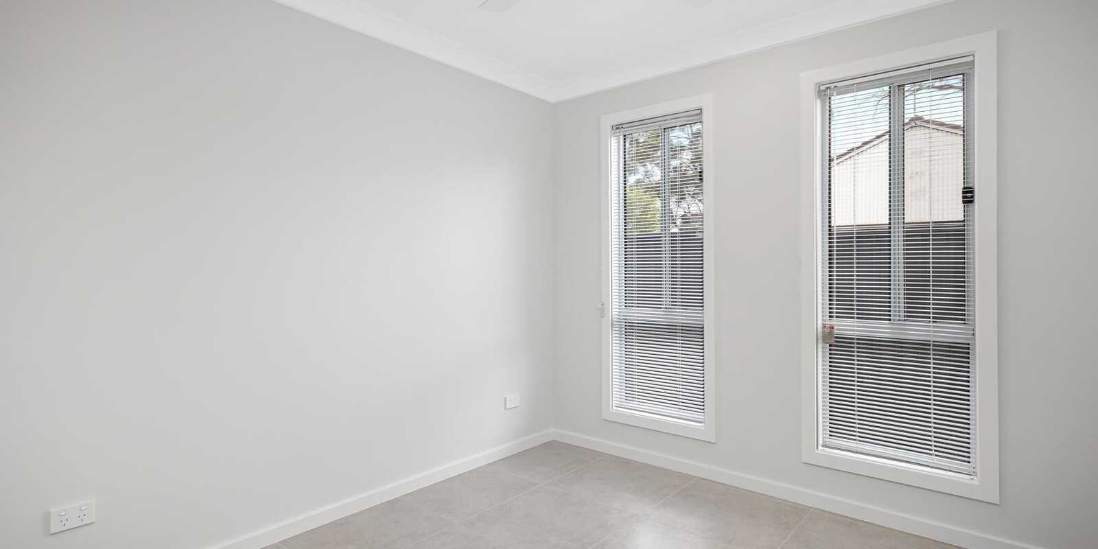 27 & 27A Ellsworth Drive Tregear 27 & 27A Ellsworth Drive Tregear
