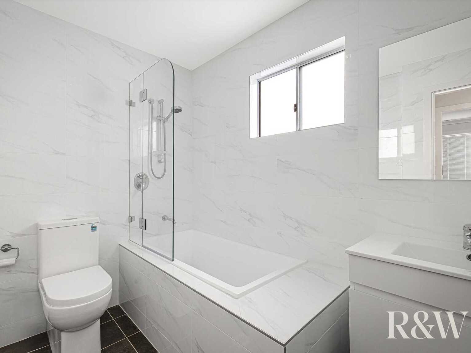 27 & 27A Ellsworth Drive Tregear 27 & 27A Ellsworth Drive Tregear