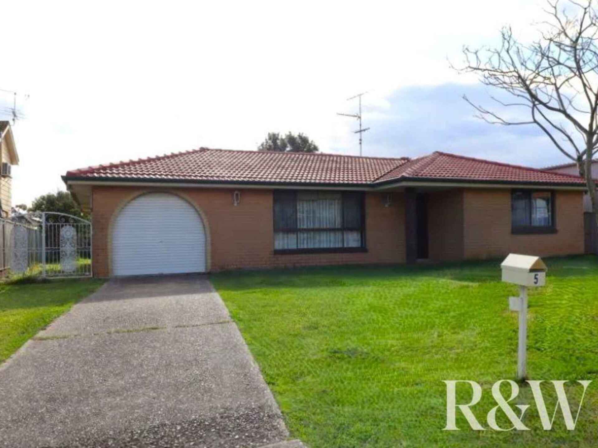 5 Jorgensen Avenue St Clair