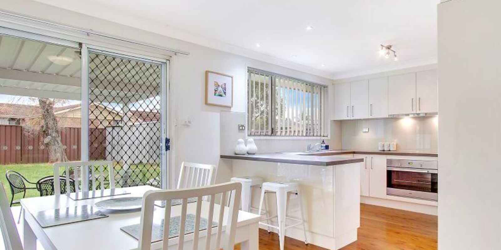 12 Como Close St Clair
