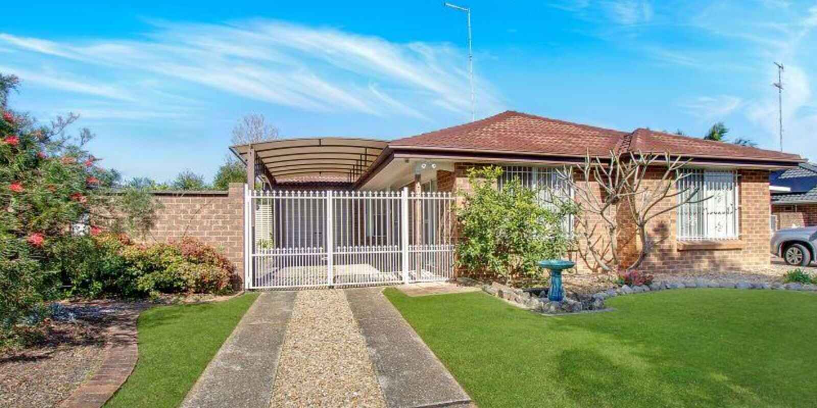 8 Garrick Road St Clair