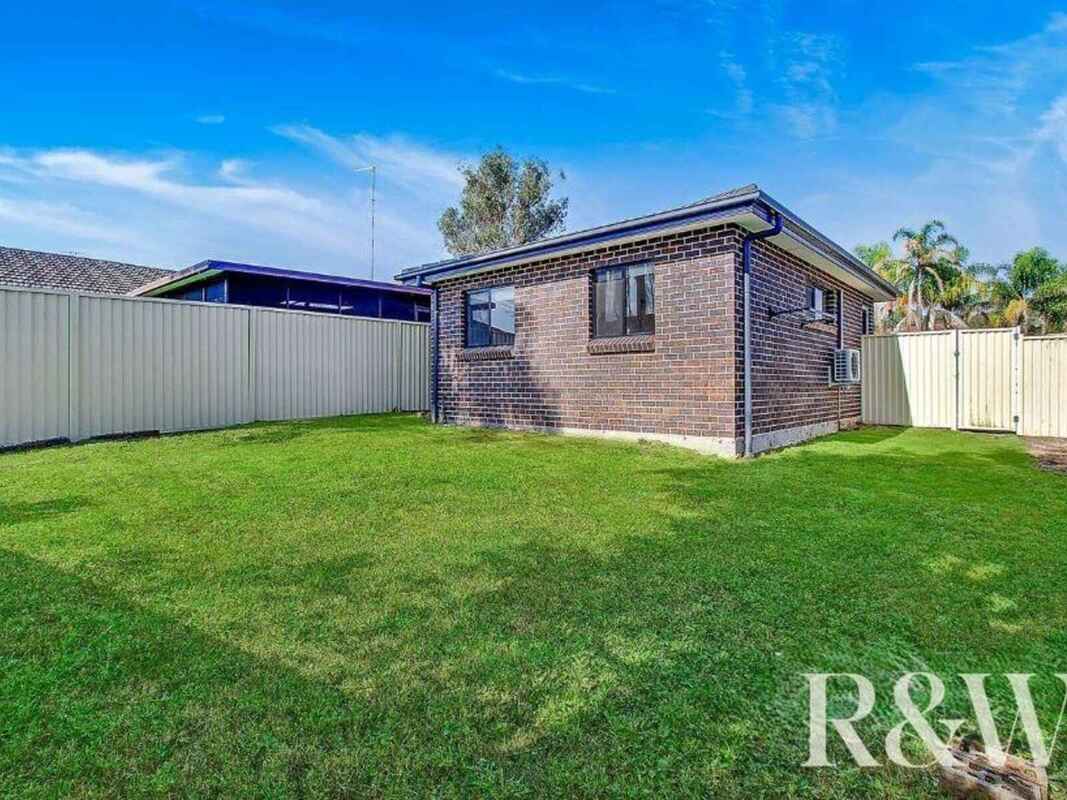 6A Dryberry Avenue St Clair