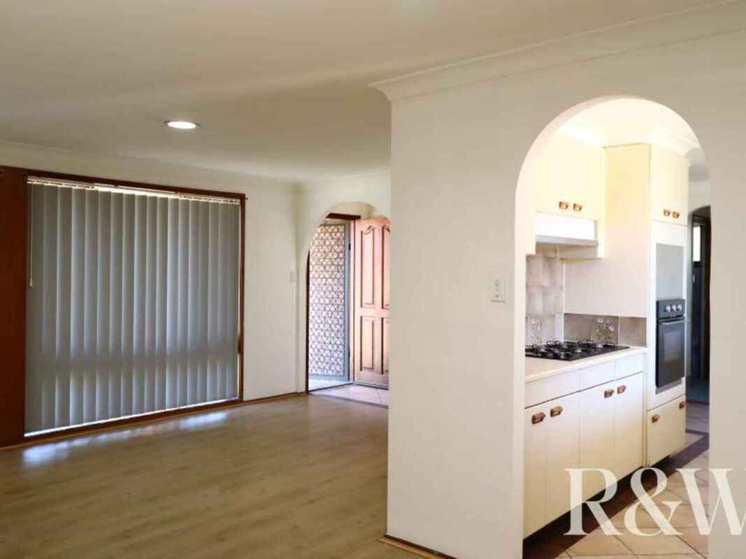 51 Coonawarra Drive St Clair