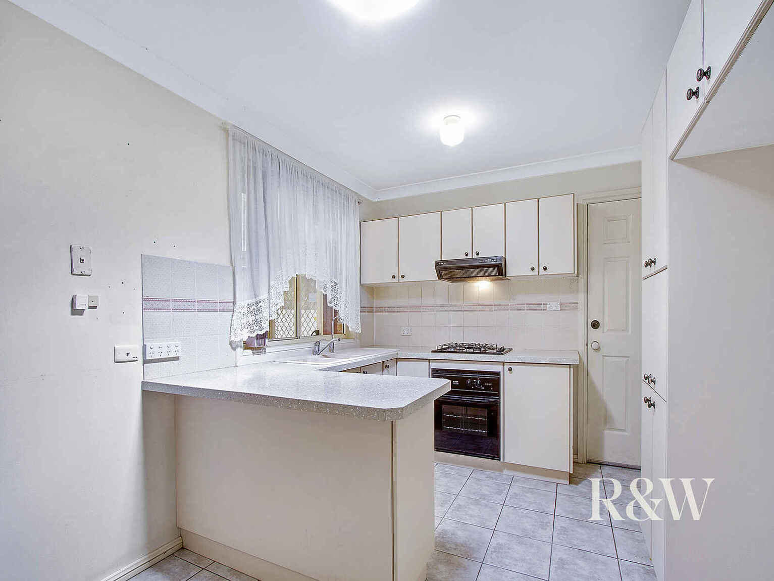 5 Shamrock Court St Clair