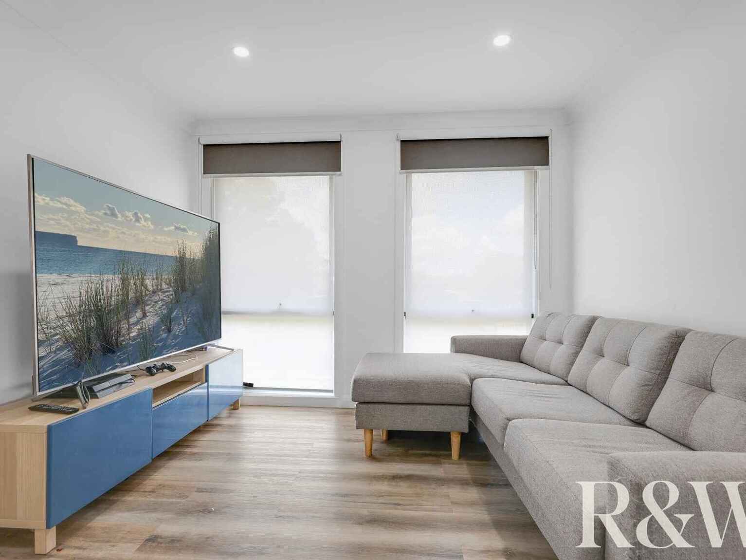 1 & 1A Chrisalex Place St Clair 1 & 1A Chrisalex Place St Clair