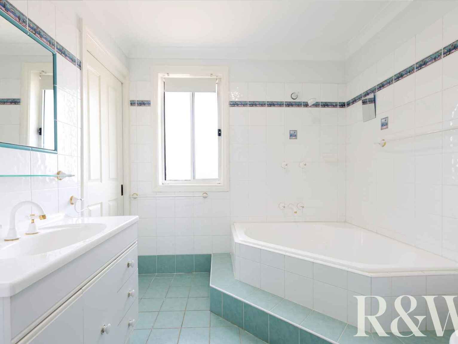 1 & 1A Chrisalex Place St Clair 1 & 1A Chrisalex Place St Clair