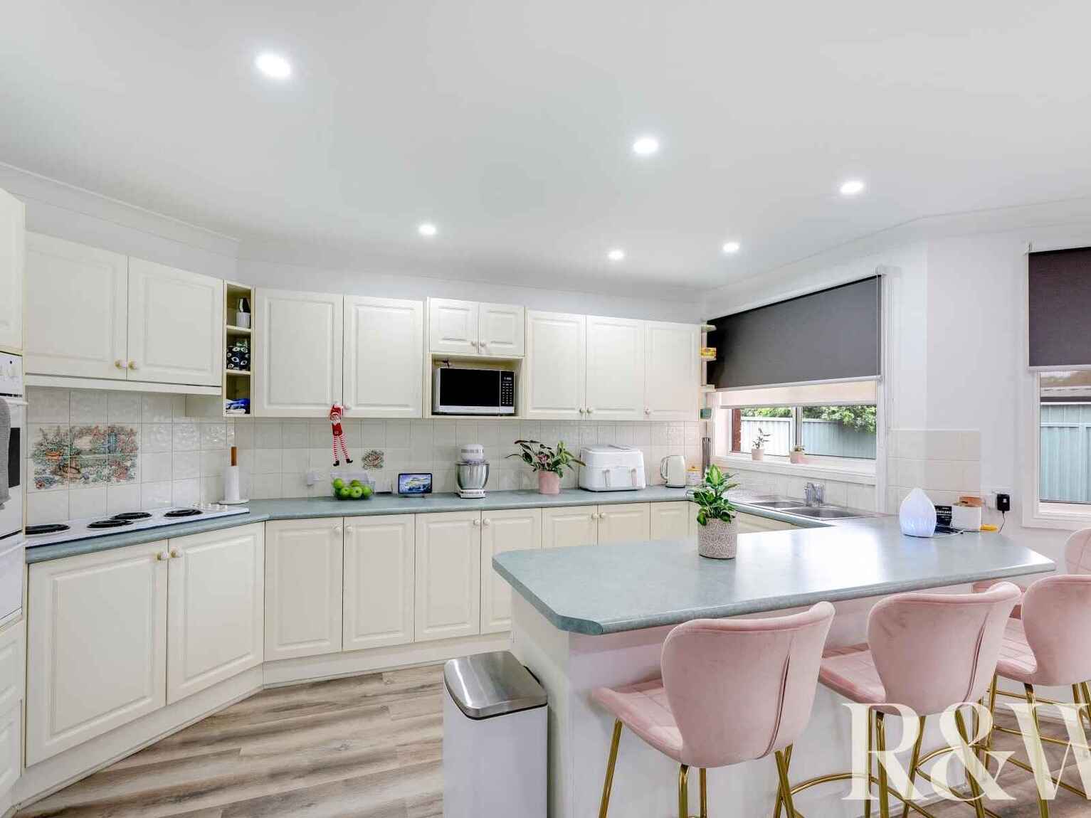 1 & 1A Chrisalex Place St Clair 1 & 1A Chrisalex Place St Clair