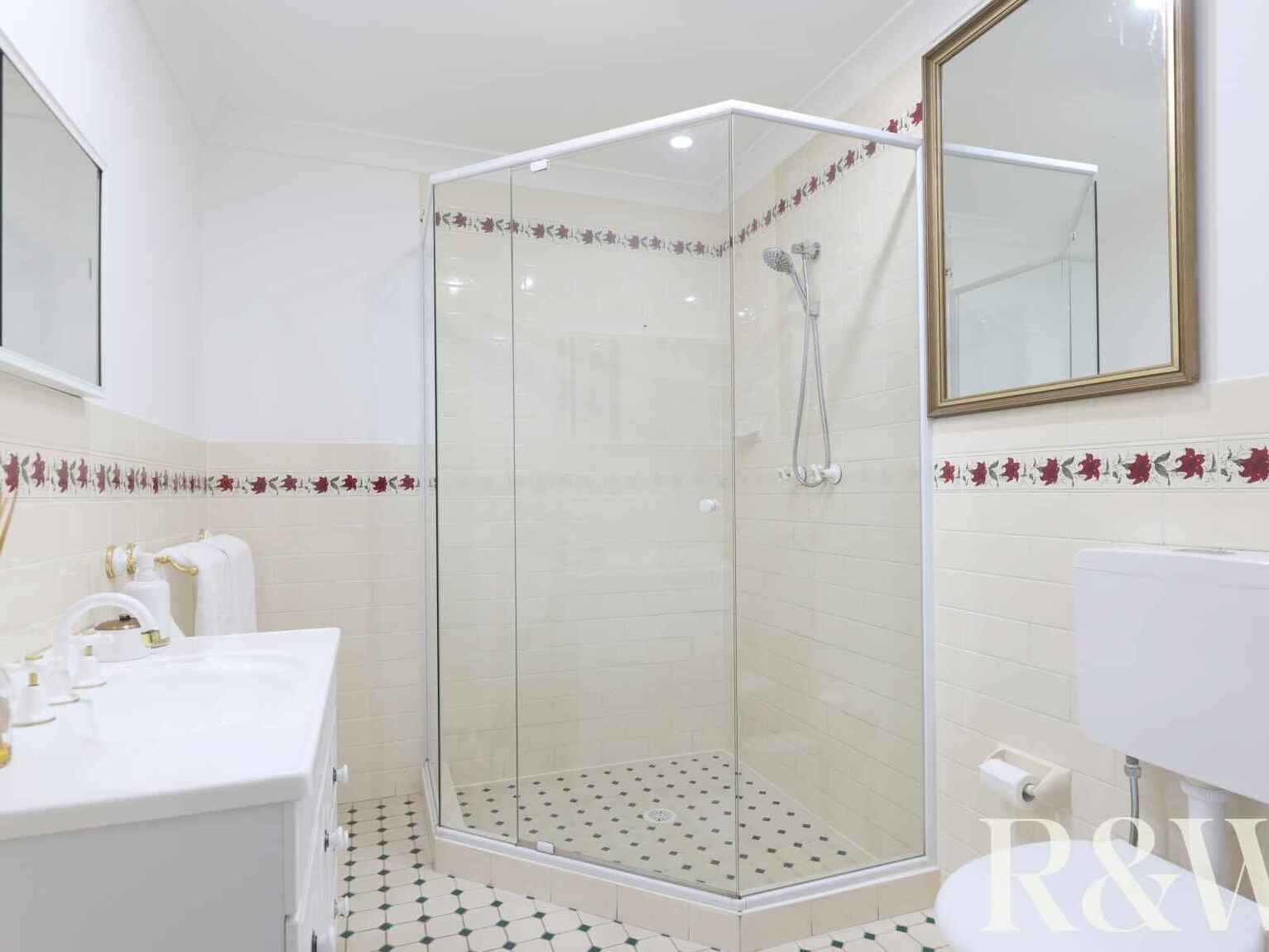 1 & 1A Chrisalex Place St Clair 1 & 1A Chrisalex Place St Clair