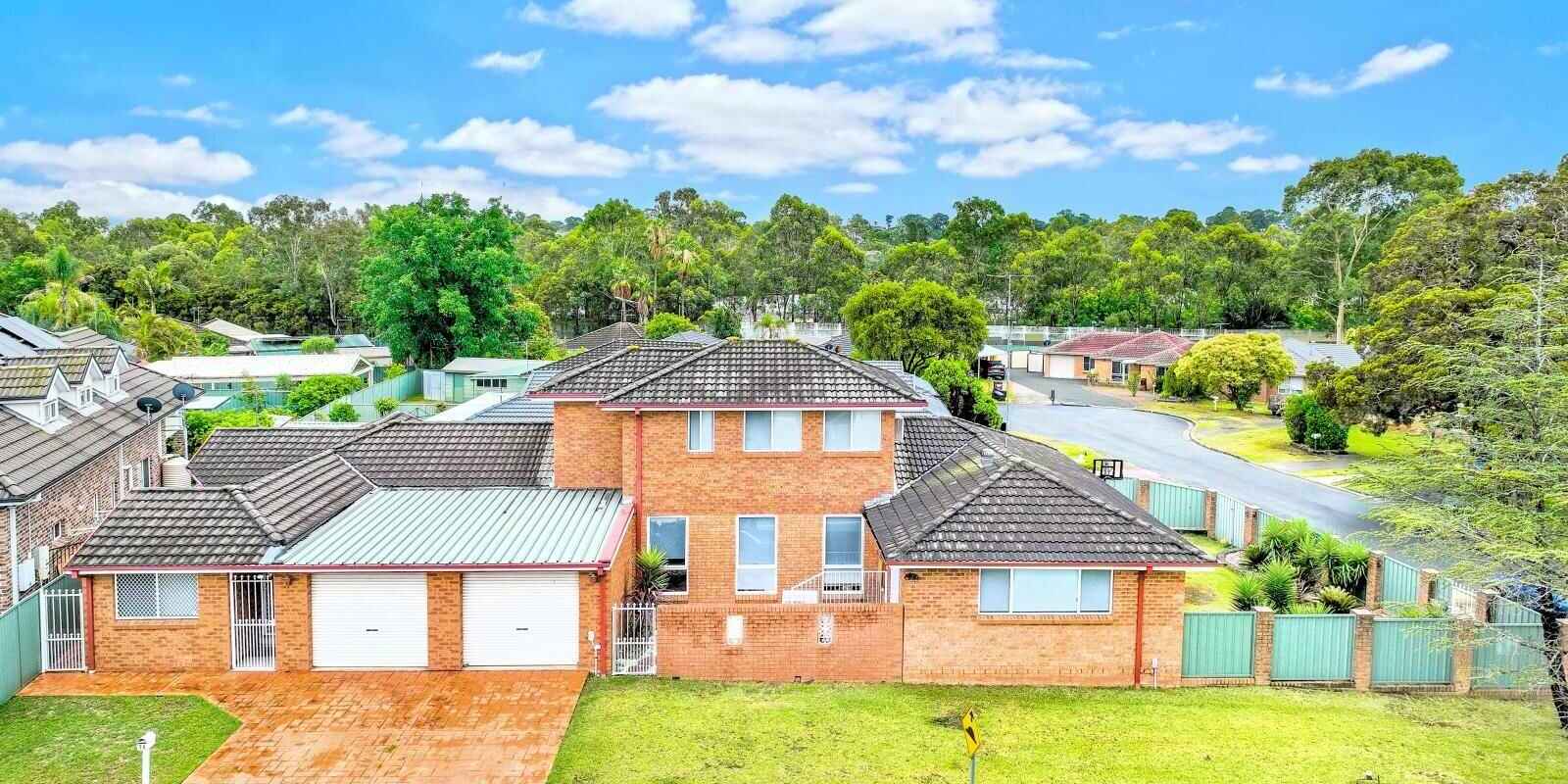 1 & 1A Chrisalex Place St Clair 1 & 1A Chrisalex Place St Clair