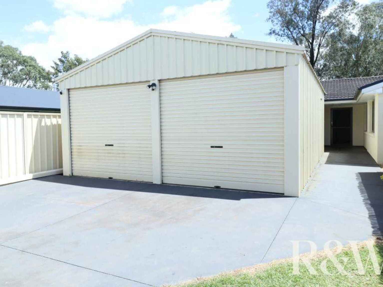 37 Madison Circuit St Clair