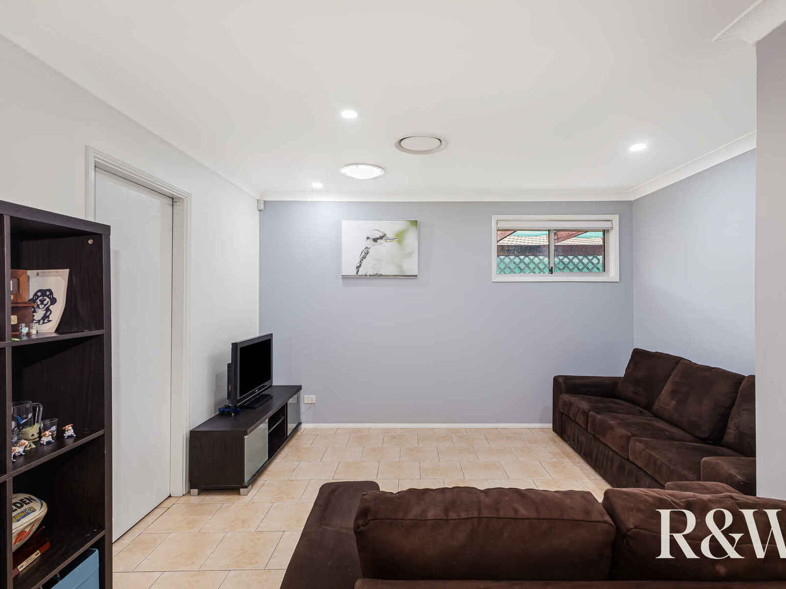 30 Francis Greenway Avenue St Clair