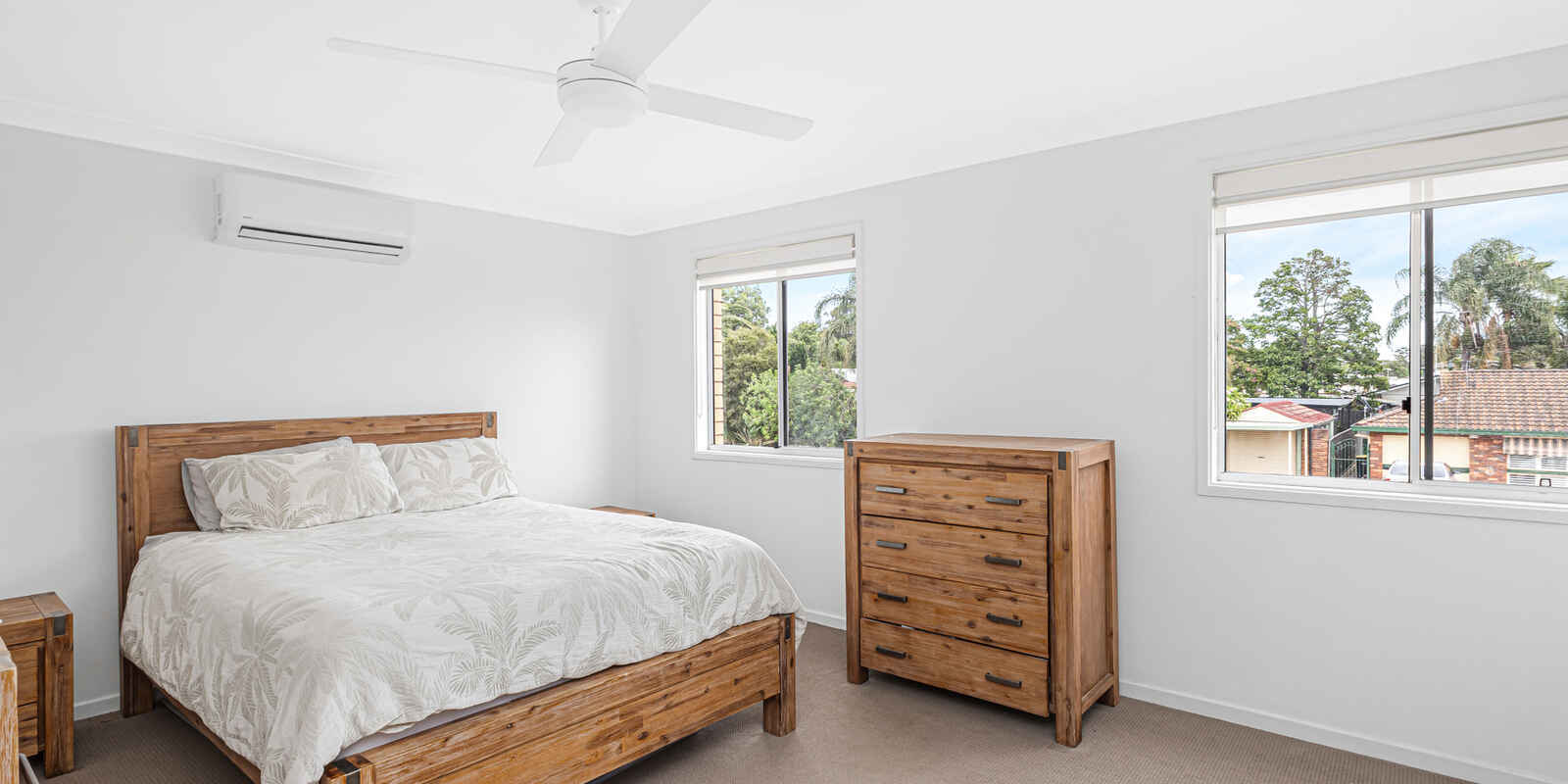 30 Francis Greenway Avenue St Clair