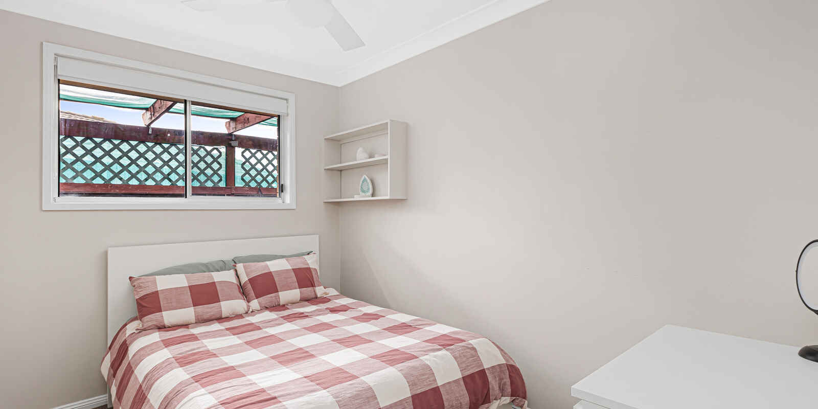 30 Francis Greenway Avenue St Clair