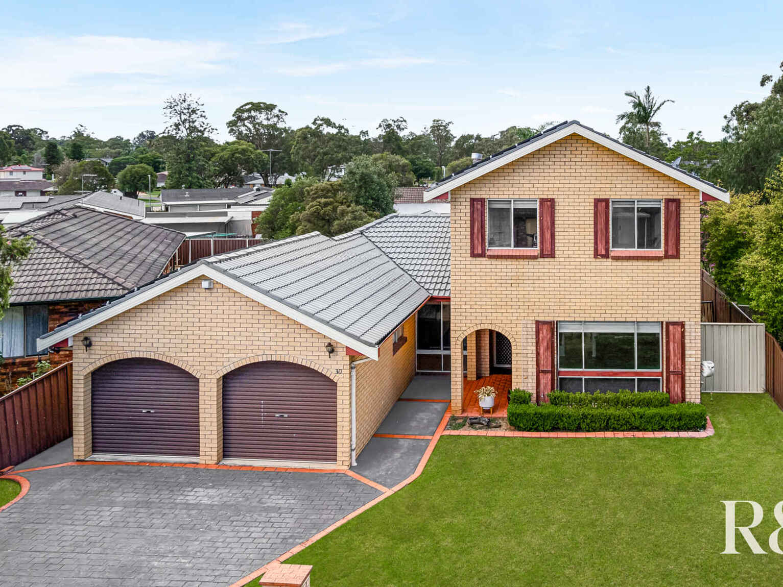 30 Francis Greenway Avenue St Clair