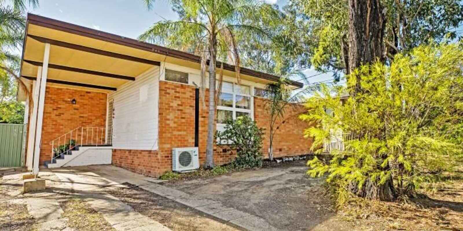 15 & 15A Kurama Crescent Whalan