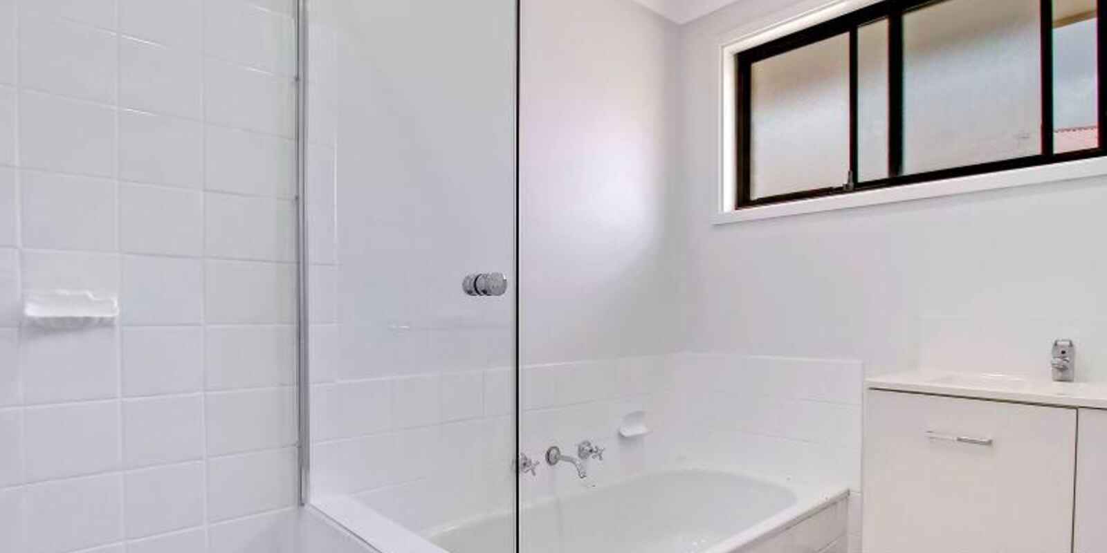 2 Francis Greenway Avenue St Clair