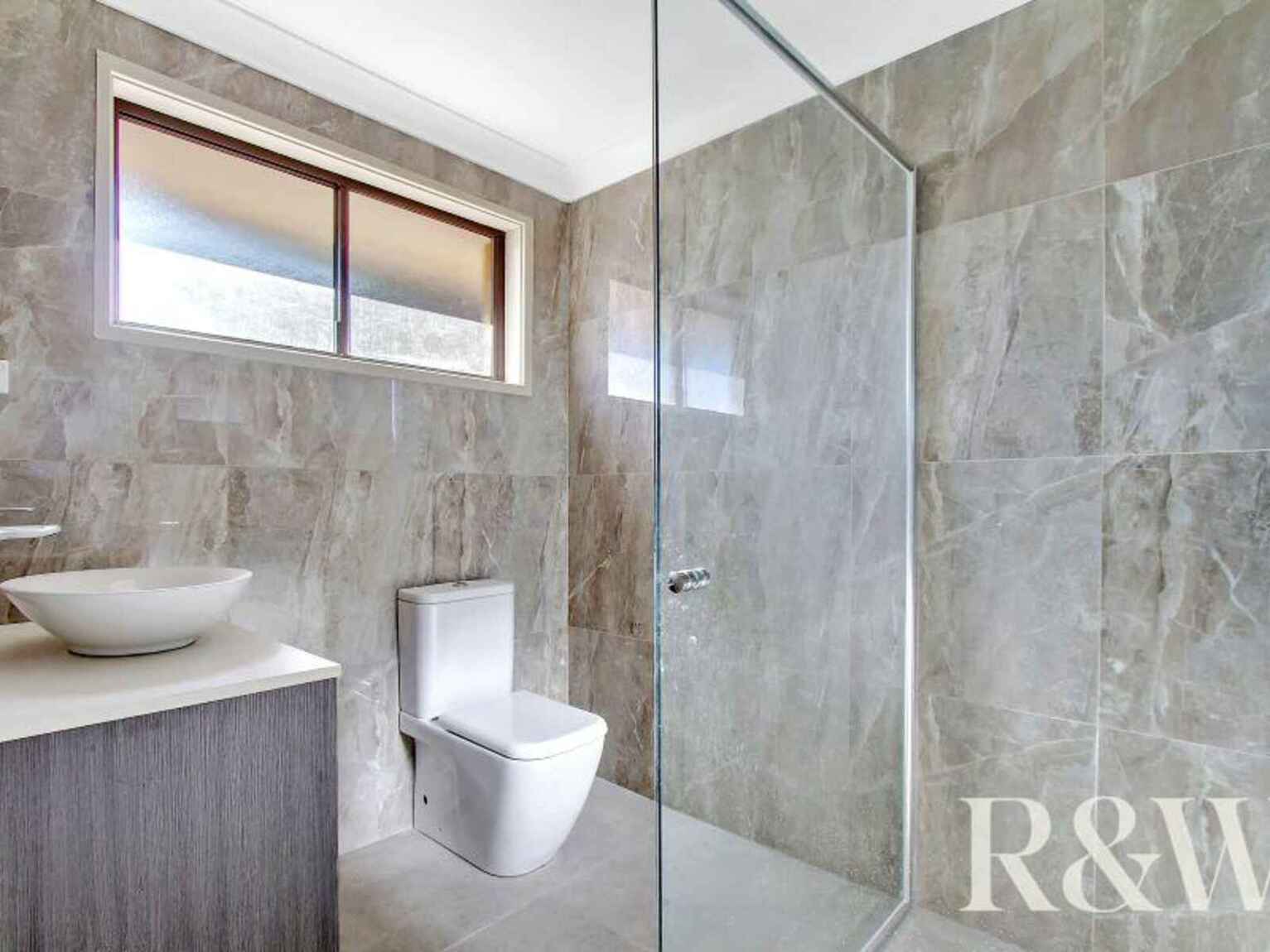 8 Ontario Avenue St Clair