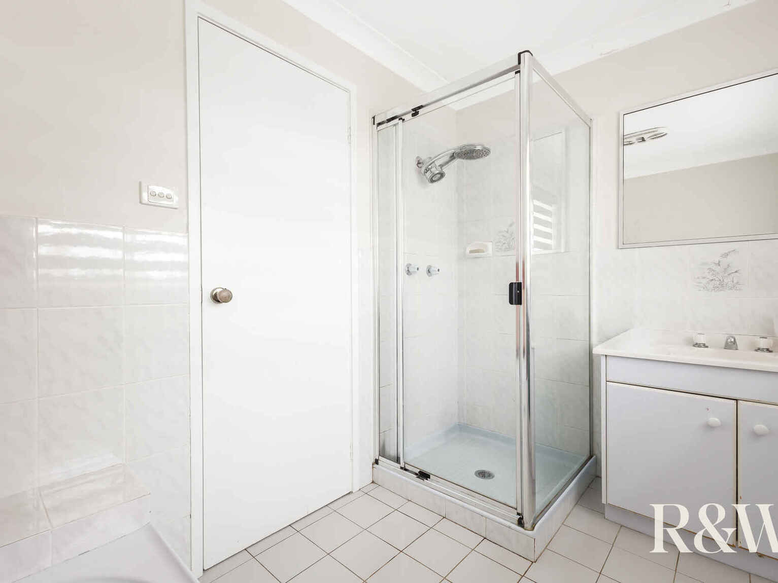 6 Ashwick Circuit St Clair