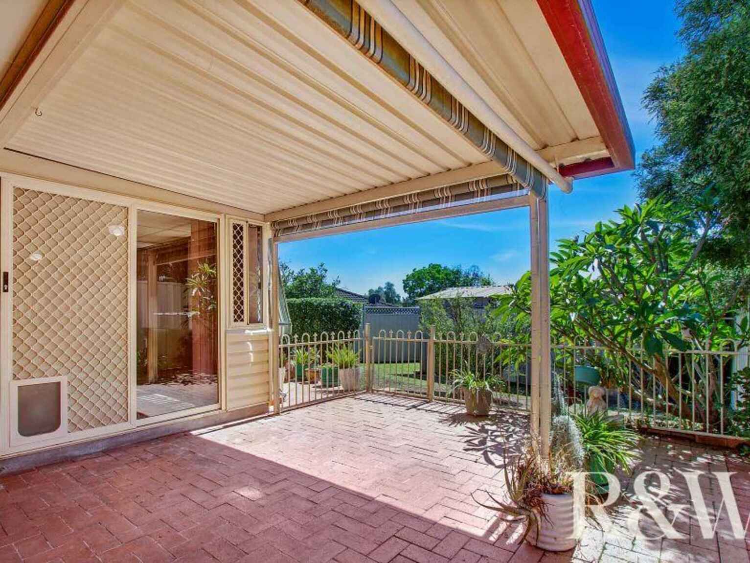 5 Shamrock Court St Clair