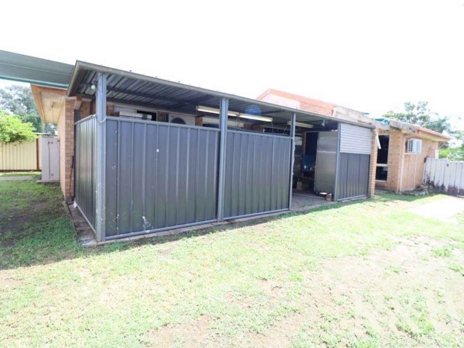 99 Explorers Way St Clair