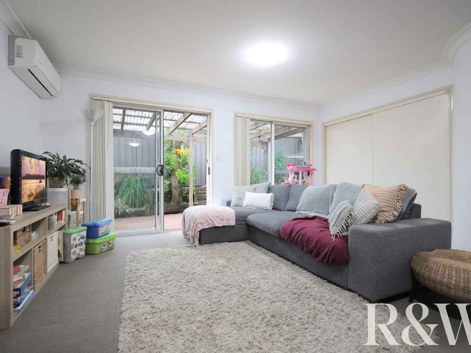 9/37 Binalong Road Pendle Hill