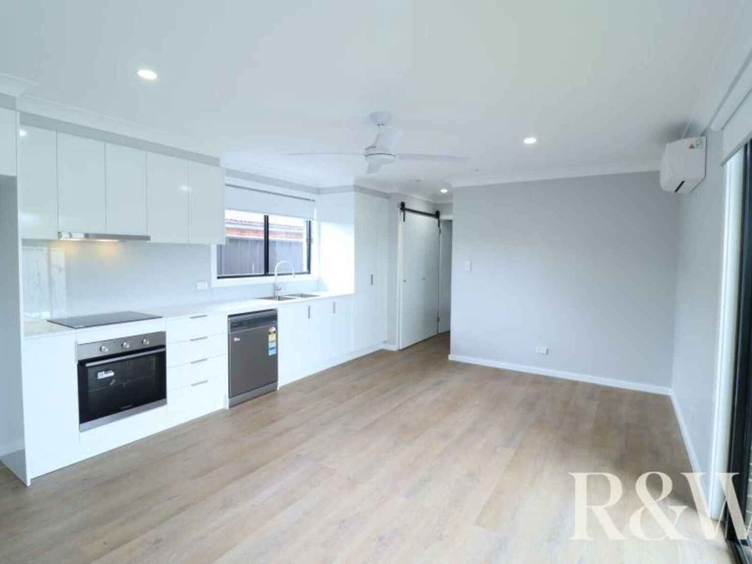 9A Tinarra Crescent Erskine Park