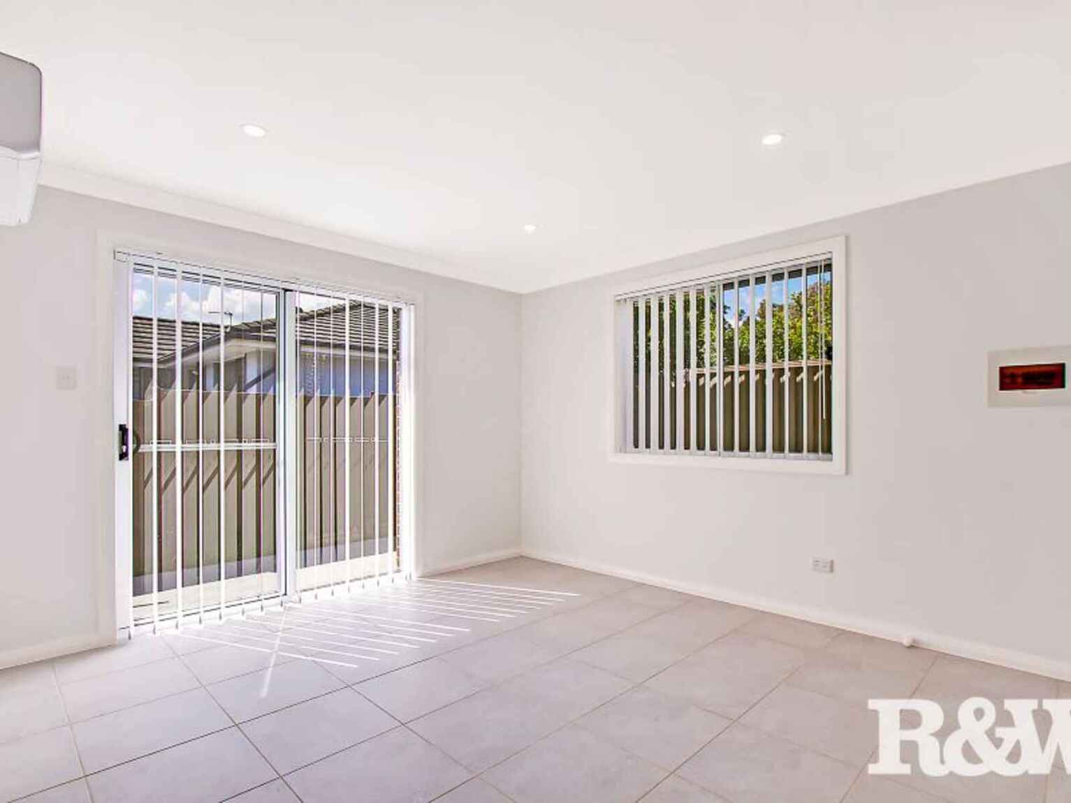 16A Mynah Close St Clair