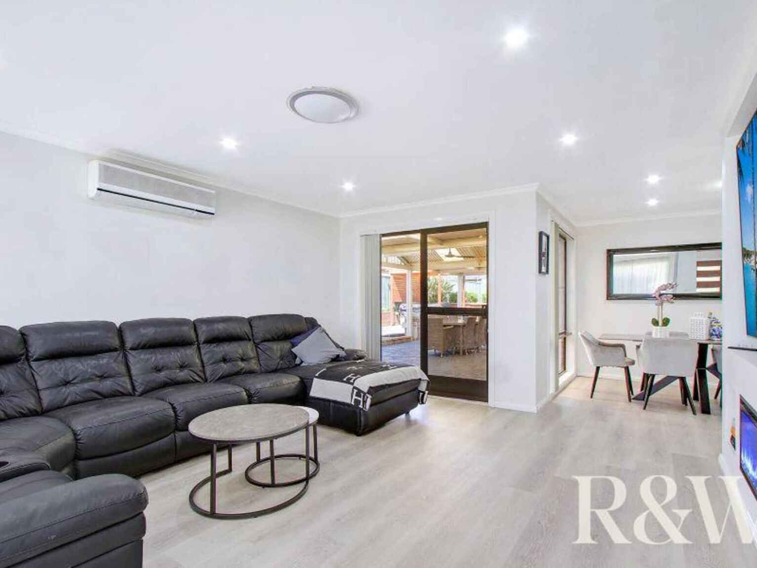 68 Windrush Circuit St Clair