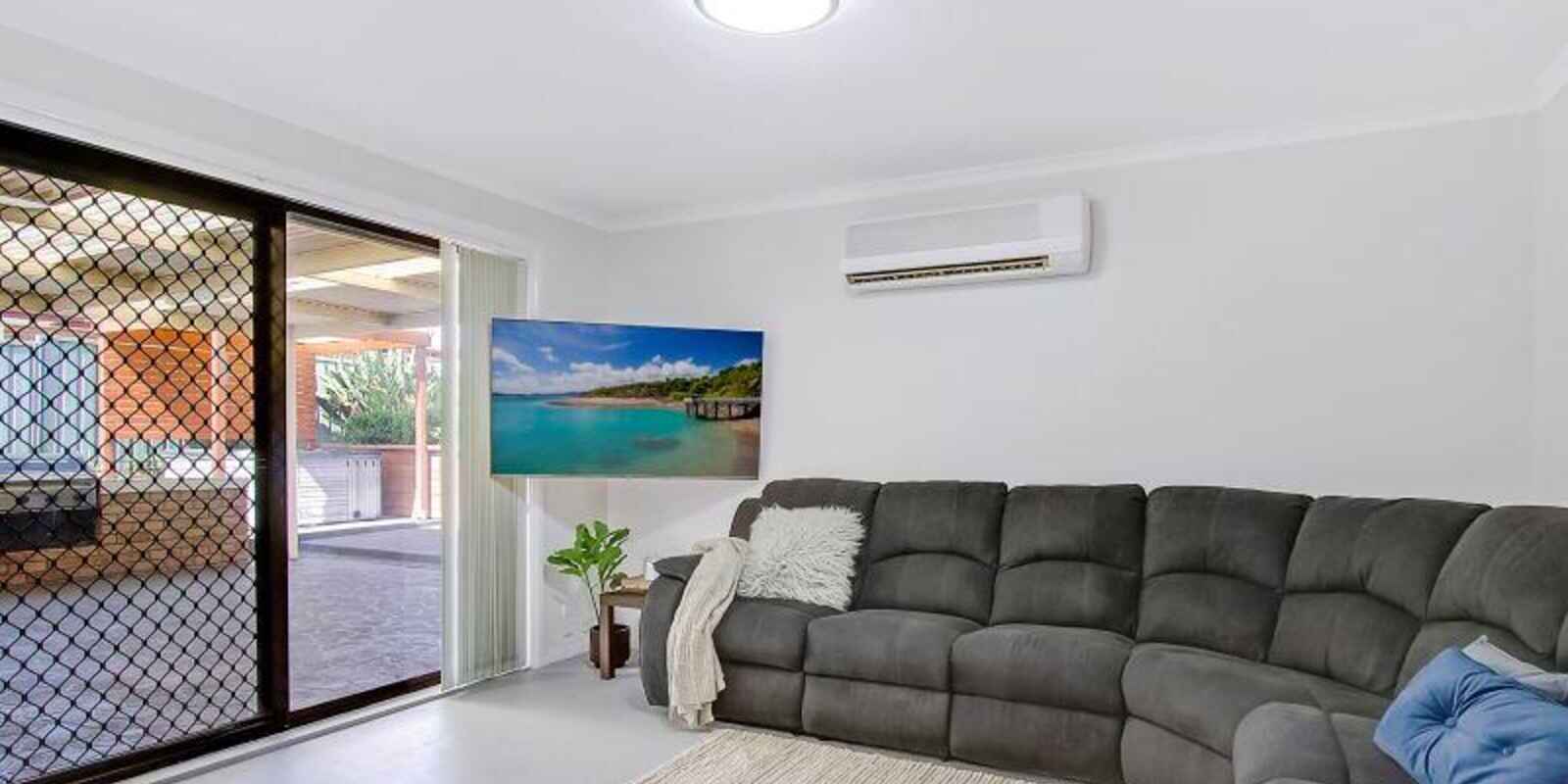 68 Windrush Circuit St Clair