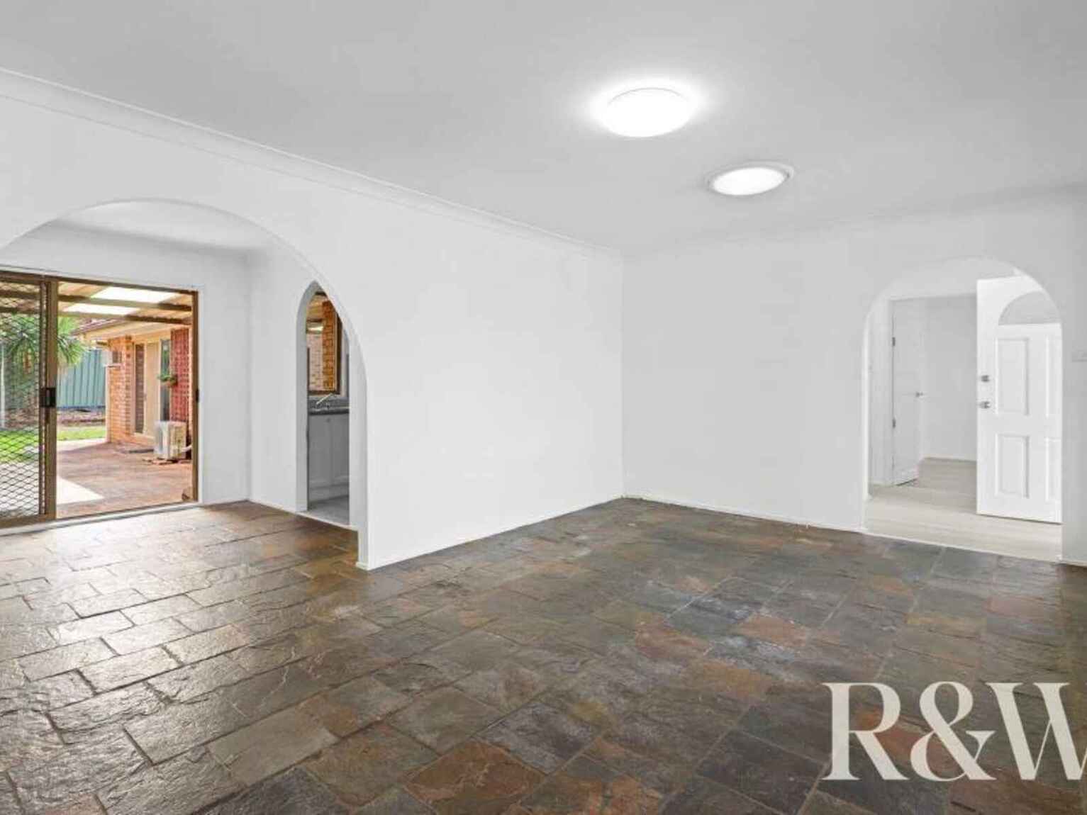 17 Rainbow Place St Clair