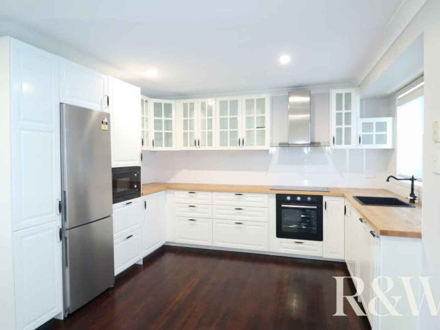 8 Nightmist Grove St Clair