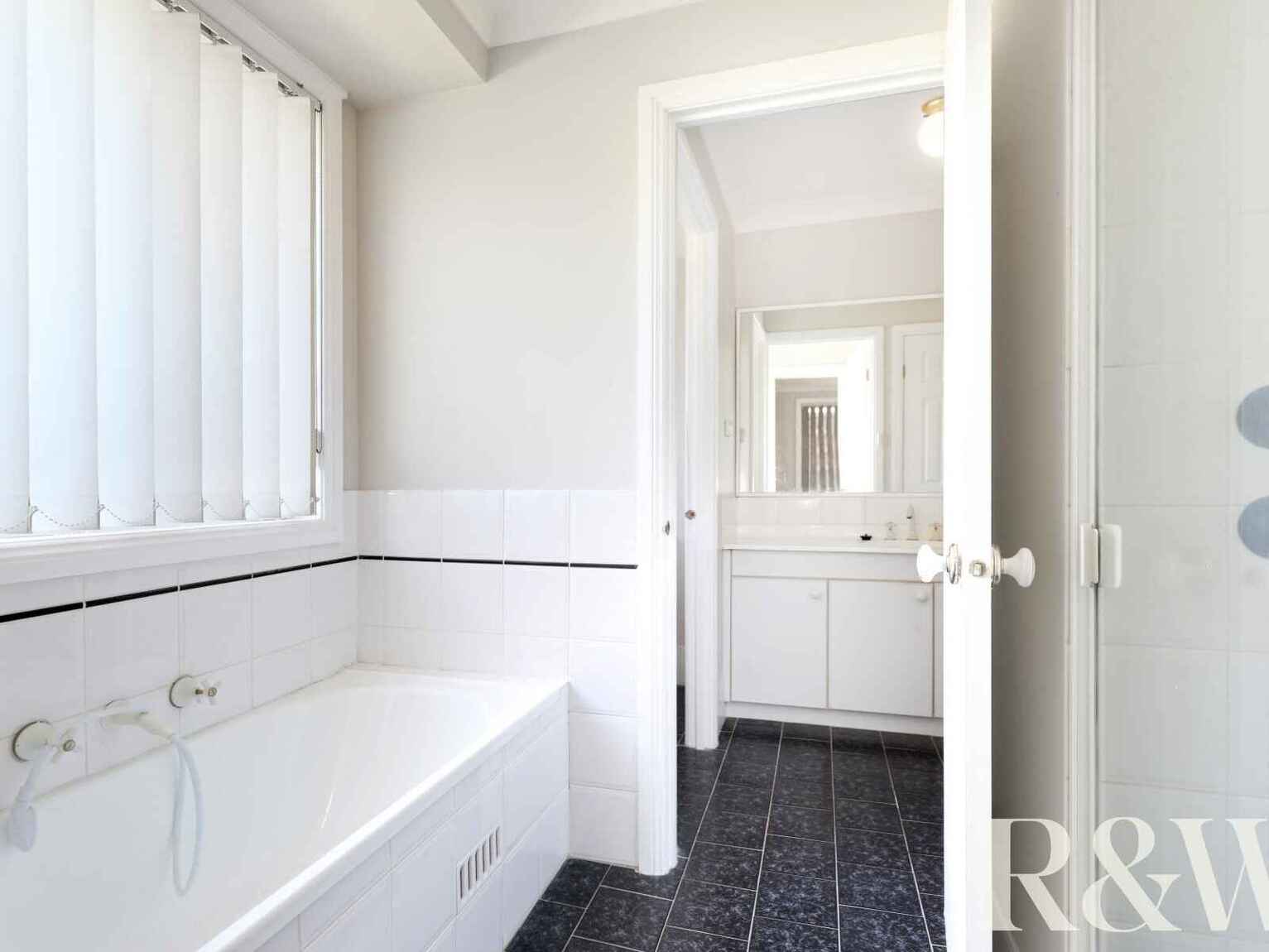 6 Shamrock Court St Clair 6 Shamrock Court St Clair