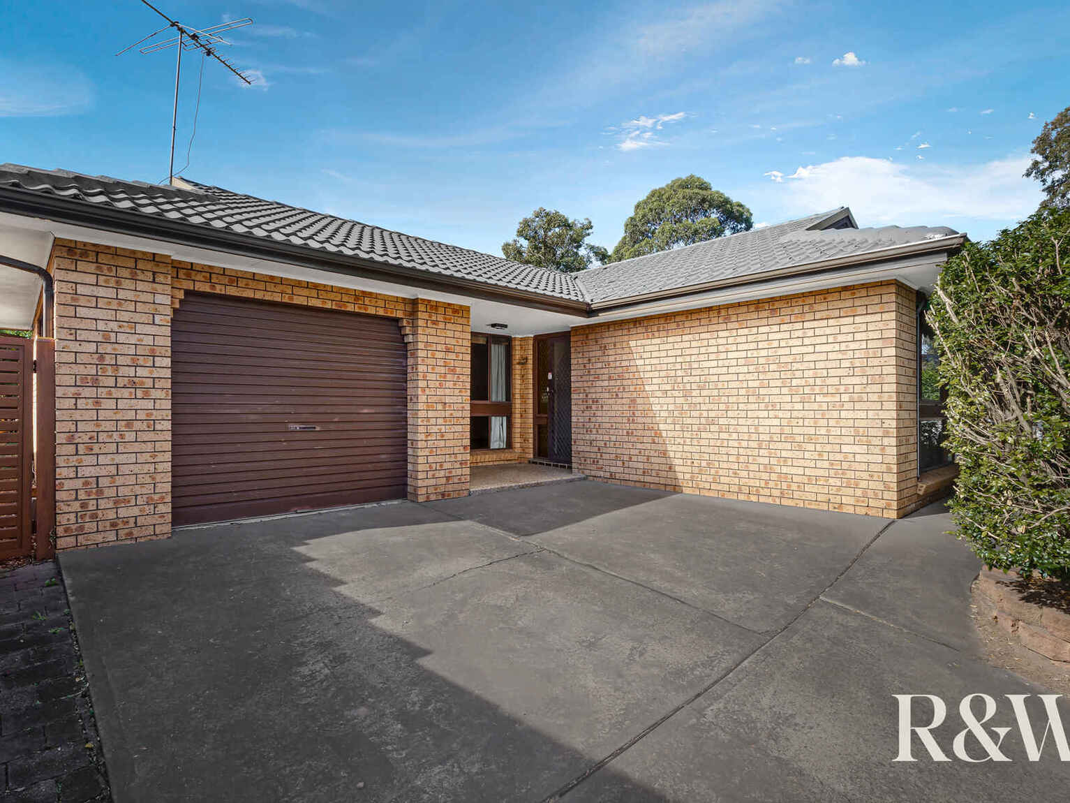 14 Hascombe Way St Clair