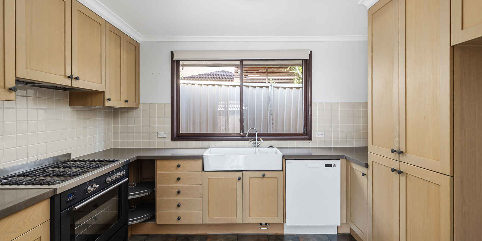 14 Hascombe Way St Clair